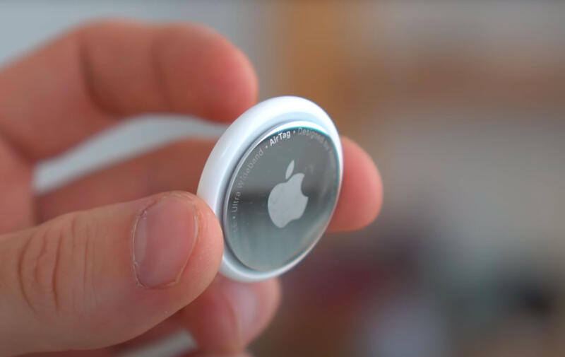 Две женщины судятся с Apple: AirTag использован преследователями