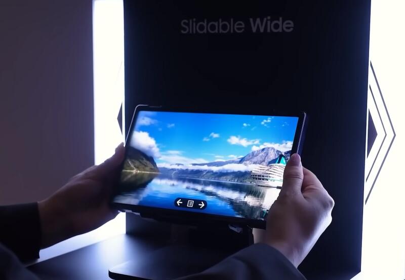 Новый экран Samsung можно и складывать, и выдвигать