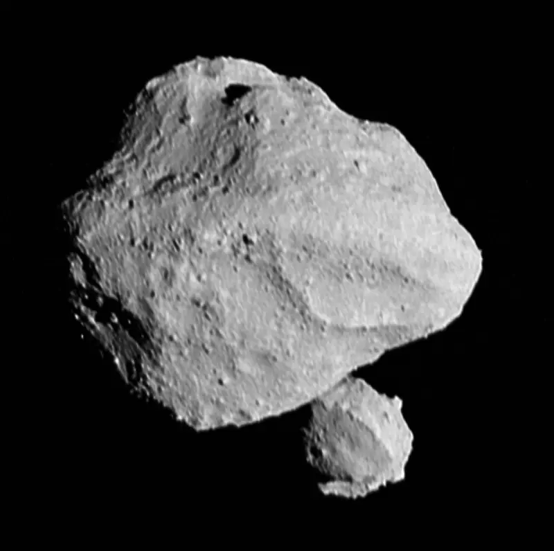 Космический корабль НАСА встретился с астероидом на высокой скорости и обнаружил сюрприз